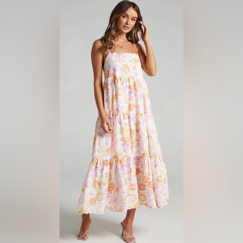NWT Charlie Holiday Summer Dress